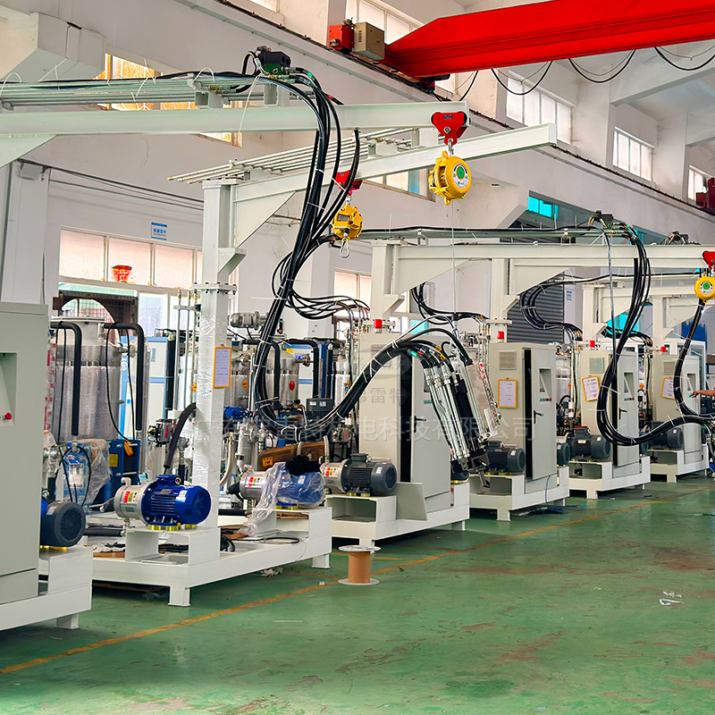 箱式海綿聚氨酯發(fā)泡機